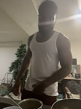 Snapshot of BL4CKBUNY chatting on November 11, 2025, 2:00 am BL4CKBUNY online show from November 11, 2025, 2:00 am