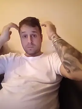 LucianM6 online show from November 30, 2025, 2:54 pm