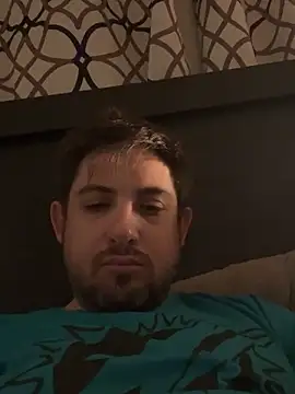 Snapshot of caliguy37 chatting on December 3, 2024, 8:39 pm caliguy37 online show from December 3, 2024, 8:39 pm