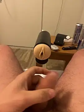 Snapshot of caliguy37 chatting on February 21, 2025, 8:40 am caliguy37 online show from February 21, 2025, 8:40 am