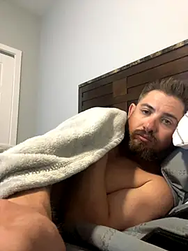 Snapshot of caliguy37 chatting on September 13, 2025, 4:01 am caliguy37 online show from September 13, 2025, 4:01 am