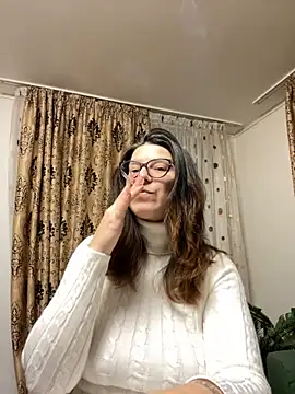 NadiraNoor online show from March 27, 2026, 10:42 pm