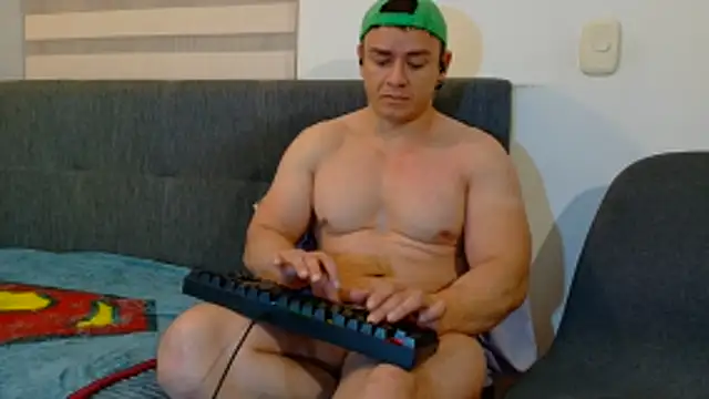 Snapshot of MarksMuscle chatting on May 6, 2026, 2:08 am MarksMuscle online show from May 6, 2026, 2:08 am