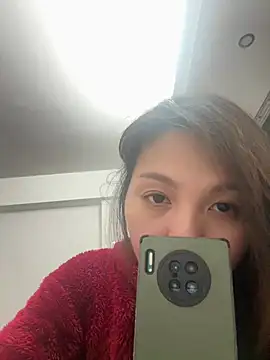 Toookiss online show from February 15, 2026, 6:26 pm