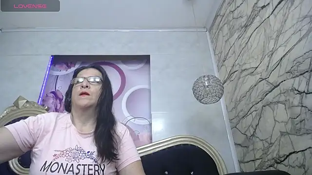 Snapshot of karito_mature17 chatting on June 15, 2026, 11:23 am karito mature17 online show from June 15, 2026, 11:23 am