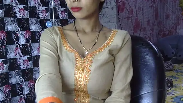 Snapshot of Anjali_Milsi chatting on October 7, 2025, 4:31 am Anjali Milsi online show from October 7, 2025, 4:31 am