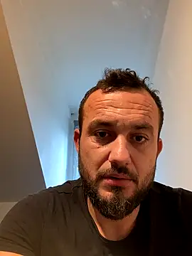 cosmin9000 online show from October 19, 2025, 6:36 am