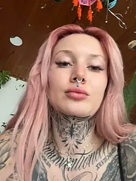 Stella-Kink online show from March 8, 2025, 3:56 pm