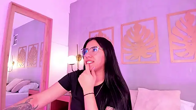 majo rosse  online show from February 18, 2026, 6:59 pm