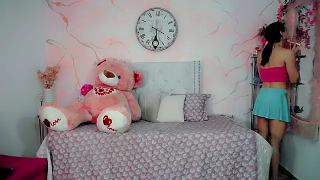 maria camilacms online show from February 16, 2026, 6:15 pm