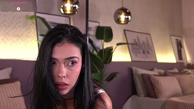 Snapshot of ElleDiane chatting on June 27, 2026, 9:53 pm ElleDiane online show from June 27, 2026, 9:53 pm