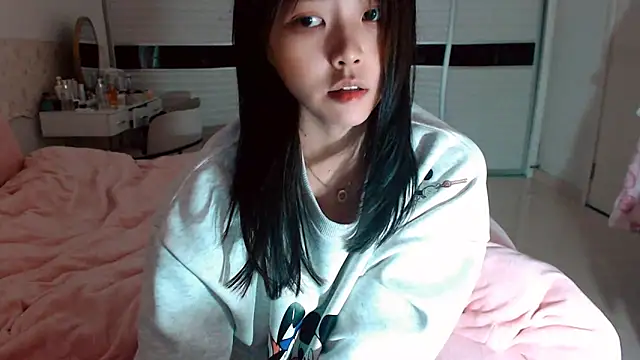 -Lucky Girl online show from March 1, 2026, 2:24 am