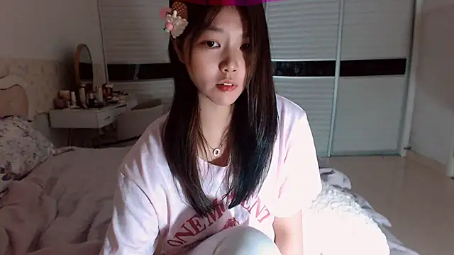 -Lucky Girl online show from May 25, 2026, 12:55 pm