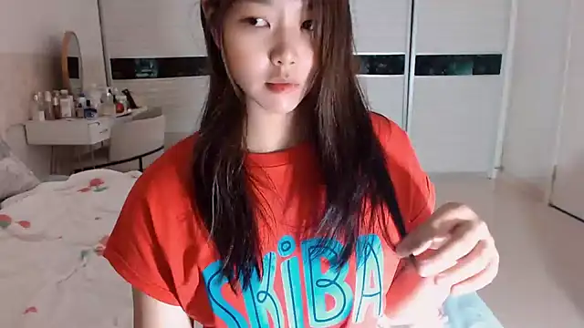 -Lucky Girl online show from June 25, 2026, 12:53 pm