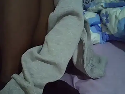 Snapshot of sweet_veee chatting on March 22, 2025, 7:04 am sweet veee online show from March 22, 2025, 7:04 am