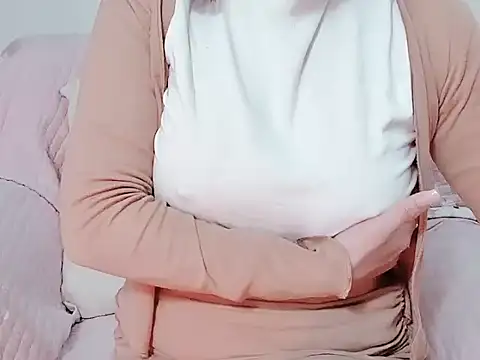 Bella Babi online show from February 8, 2025, 5:08 am