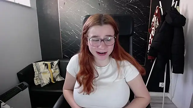 littleviki7 online show from December 31, 2024, 11:20 am