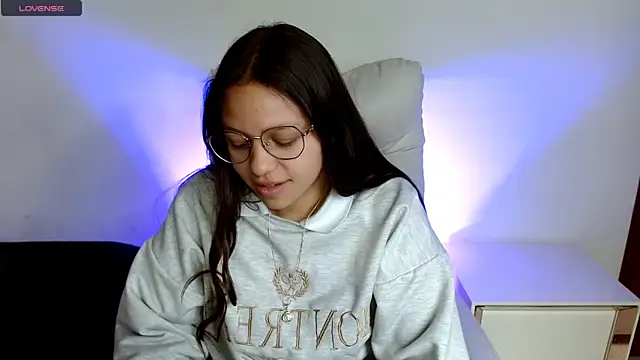 SamanthaRoldaan online show from March 18, 2025, 7:42 pm