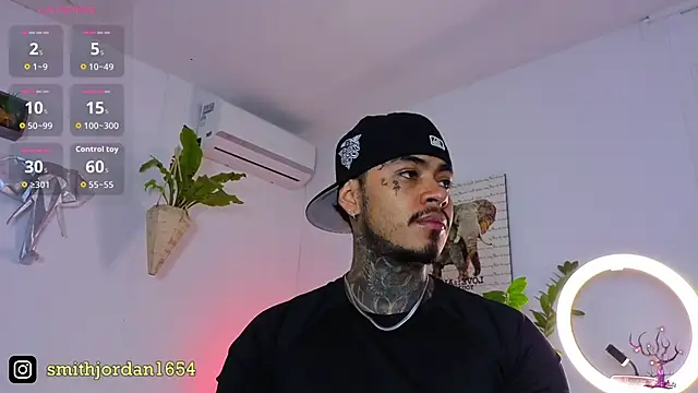 JordanSmiith  online show from October 8, 2025, 7:55 pm