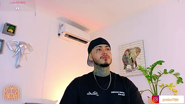 JordanSmiith  online show from July 4, 2026, 8:59 pm