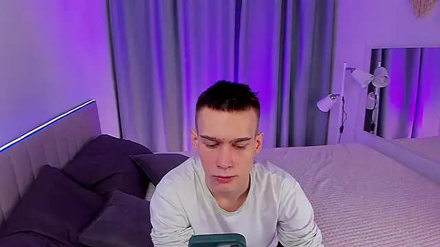 Snapshot of Kevin_Kesi chatting on February 1, 2025, 10:15 am Kevin Kesi online show from February 1, 2025, 10:15 am