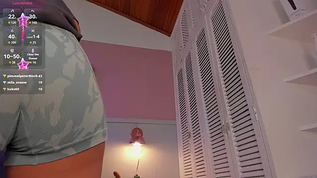 Snapshot of chloe_watson_ chatting on September 26, 2025, 7:51 pm chloe watson online show from September 26, 2025, 7:51 pm