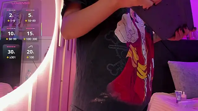 Snapshot of chloe_watson_ chatting on November 28, 2025, 7:38 pm chloe watson online show from November 28, 2025, 7:38 pm