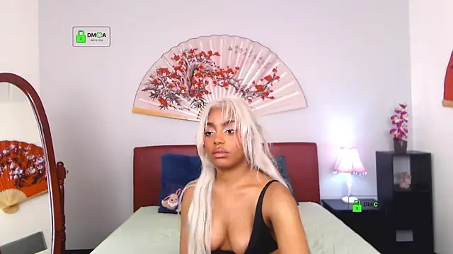 RobynKnight online show from February 3, 2026, 2:10 am