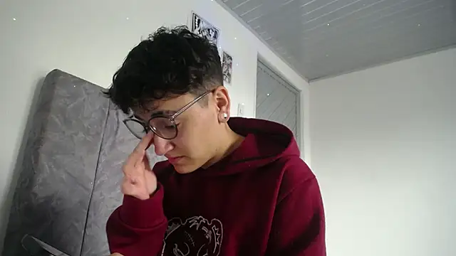 linda 33 online show from March 30, 2026, 5:25 pm