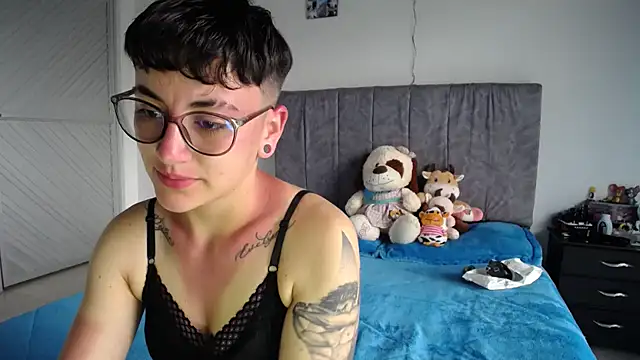 linda 33 online show from April 13, 2026, 3:39 pm