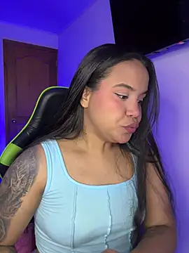 leila 22 online show from February 4, 2026, 7:36 am