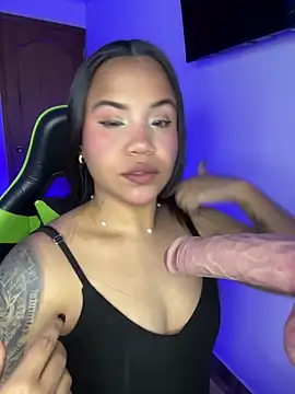 leila 22 online show from March 21, 2026, 7:24 am