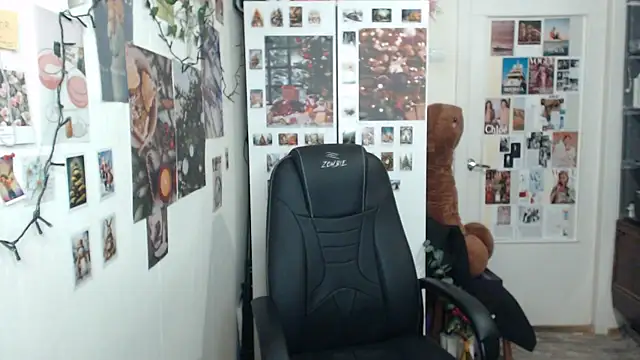 CapriScorpion online show from January 24, 2025, 4:39 pm