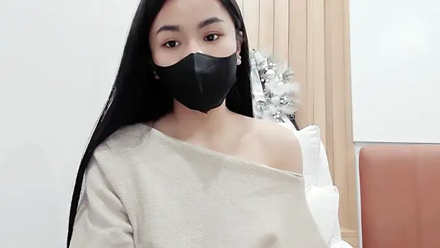 Lita-Julia online show from February 27, 2025, 8:20 pm