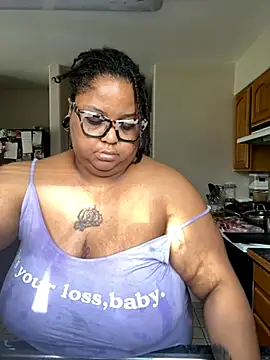 kweenxkarma online show from October 21, 2025, 9:37 pm