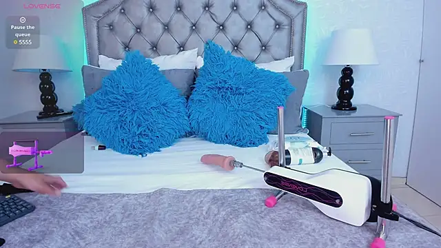 Snapshot of AdelaBrown chatting on December 20, 2024, 4:09 am AdelaBrown online show from December 20, 2024, 4:09 am