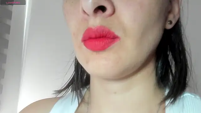 queen fetish online show from February 3, 2026, 1:38 pm