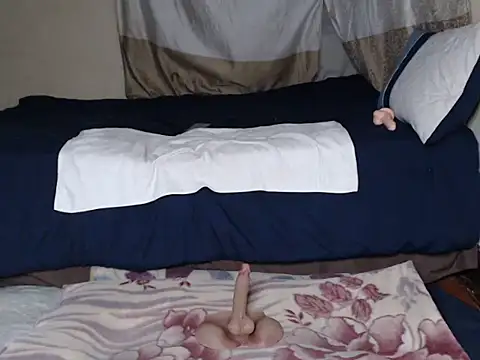 Snapshot of AdelaideT chatting on April 3, 2026, 10:52 pm AdelaideT online show from April 3, 2026, 10:52 pm