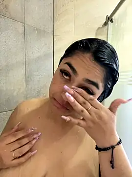 Snapshot of Charlotte_cutee18 chatting on September 30, 2025, 6:13 pm Charlotte cutee18 online show from September 30, 2025, 6:13 pm