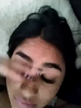 Snapshot of Charlotte_cutee18 chatting on October 28, 2025, 5:15 pm Charlotte cutee18 online show from October 28, 2025, 5:15 pm