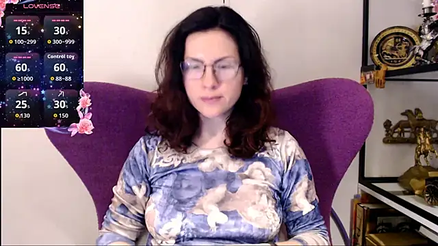 Snapshot of vaders_daughter chatting on May 19, 2026, 7:20 pm vaders daughter online show from May 19, 2026, 7:20 pm