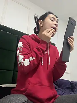 Kim ev online show from October 17, 2025, 4:26 am