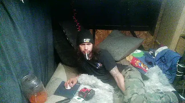 cdressupdiva online show from December 8, 2024, 7:32 pm