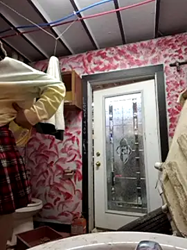 cdressupdiva online show from February 10, 2025, 5:03 am