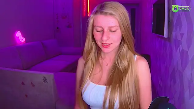 AmaliaQueen online show from November 8, 2025, 2:50 pm