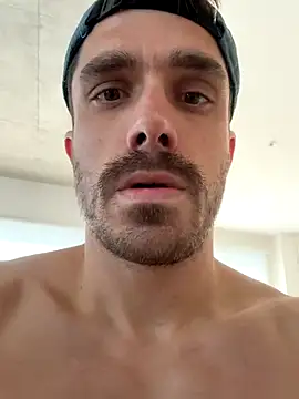 mightgogay online show from September 19, 2025, 8:42 pm