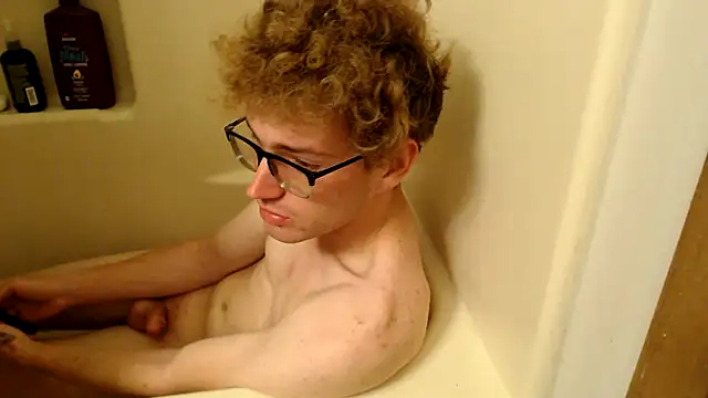 Snapshot of CreamyAustin chatting on November 2, 2025, 2:30 pm CreamyAustin online show from November 2, 2025, 2:30 pm