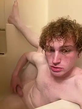 CreamyAustin online show from April 3, 2026, 1:36 am