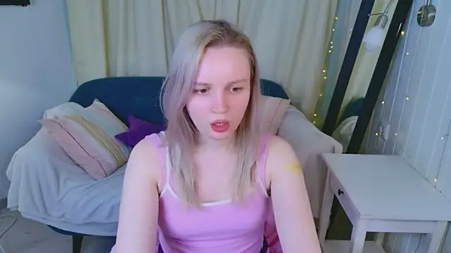 Snapshot of Beatrica_Klein chatting on March 31, 2026, 3:56 pm Beatrica Klein online show from March 31, 2026, 3:56 pm