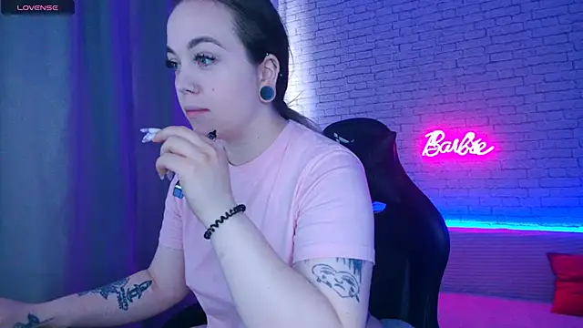 -Stacyy- online show from April 10, 2026, 5:45 am